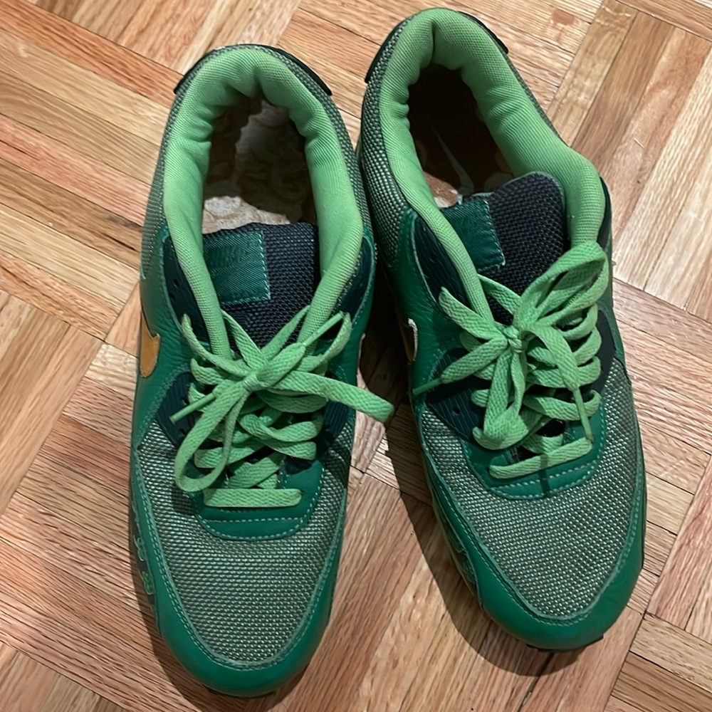 Nike air max st pattys